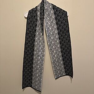 Michael Kors Monochrome Logo Pattern Scarf AND hat